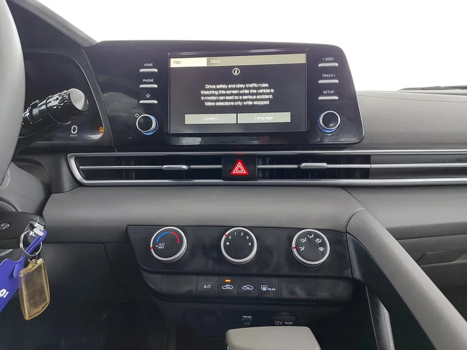 2023 Hyundai Elantra Smart 