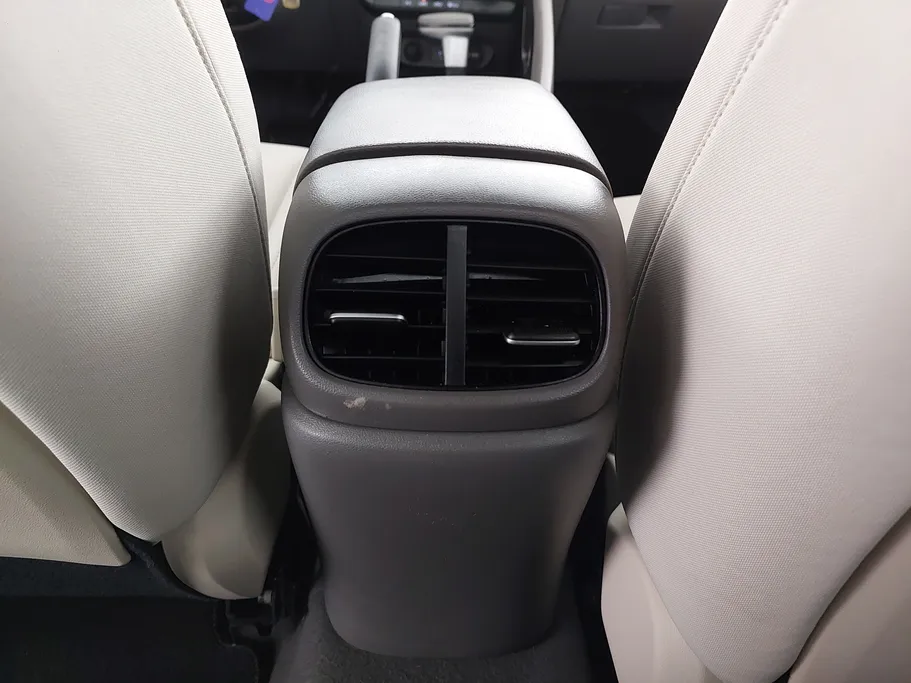2023 Hyundai Elantra Smart 