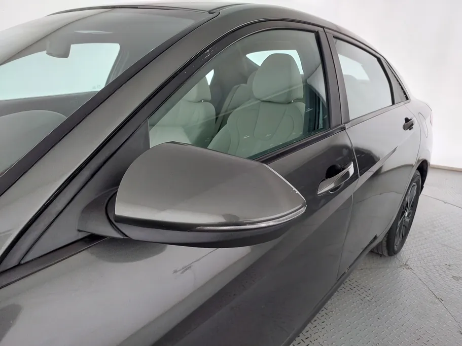 2023 Hyundai Elantra Smart 