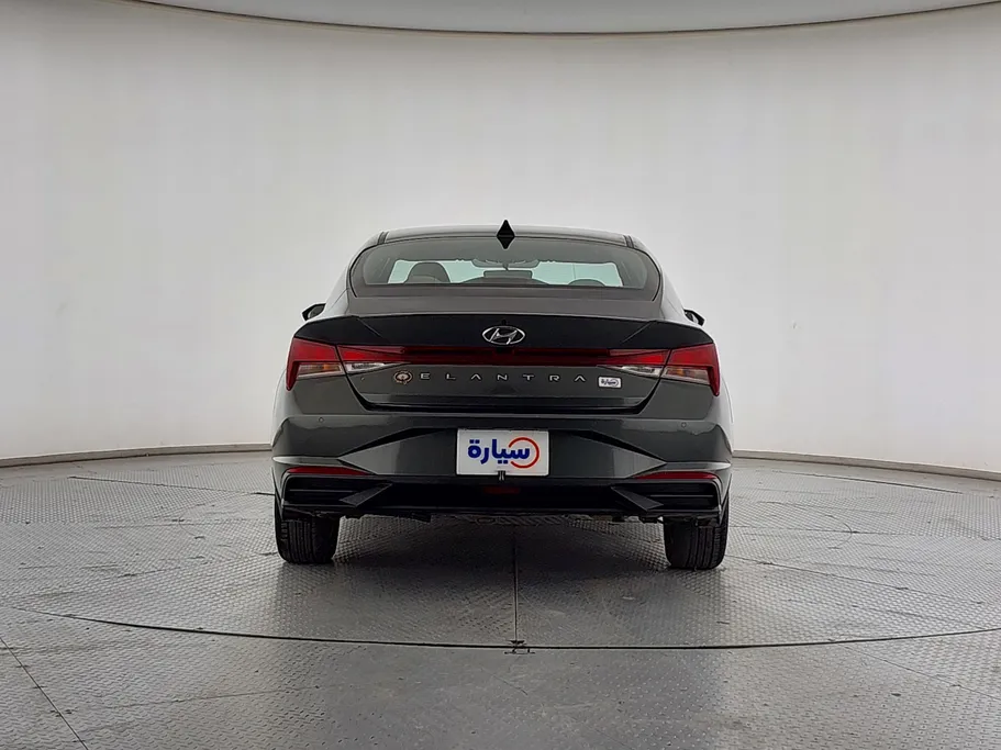 2023 Hyundai Elantra Smart 