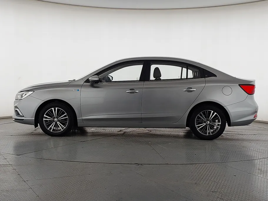 2022 MG 5 LUX 