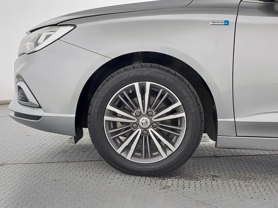 2022 MG 5 LUX 