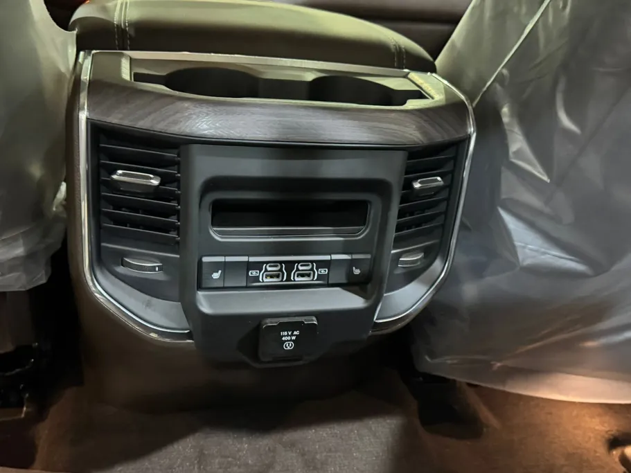 2025 Dodge Ram LARAMIE 