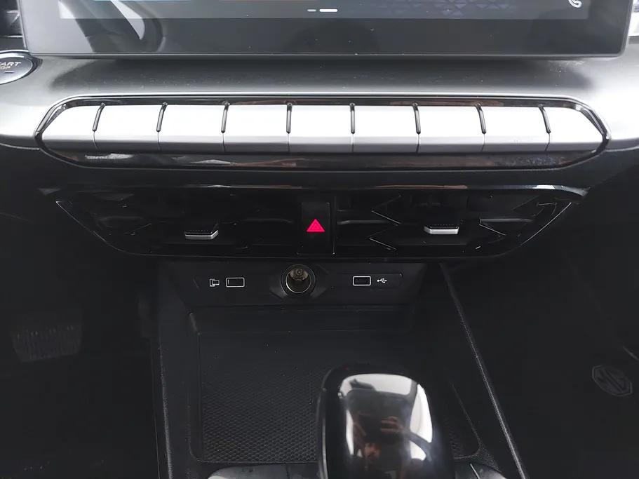 2023 MG GT STD 