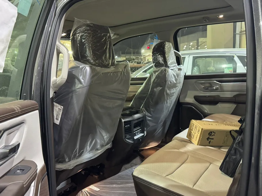 2025 Dodge Ram LARAMIE 