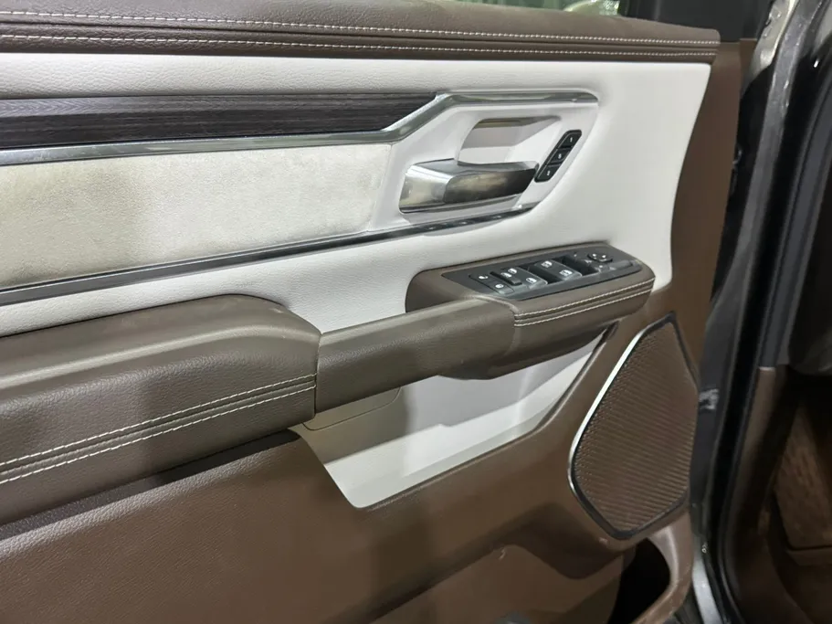 2025 Dodge Ram LARAMIE 
