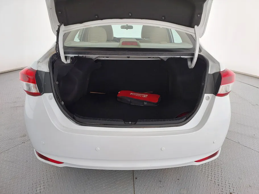 2021 Toyota Yaris  Y 