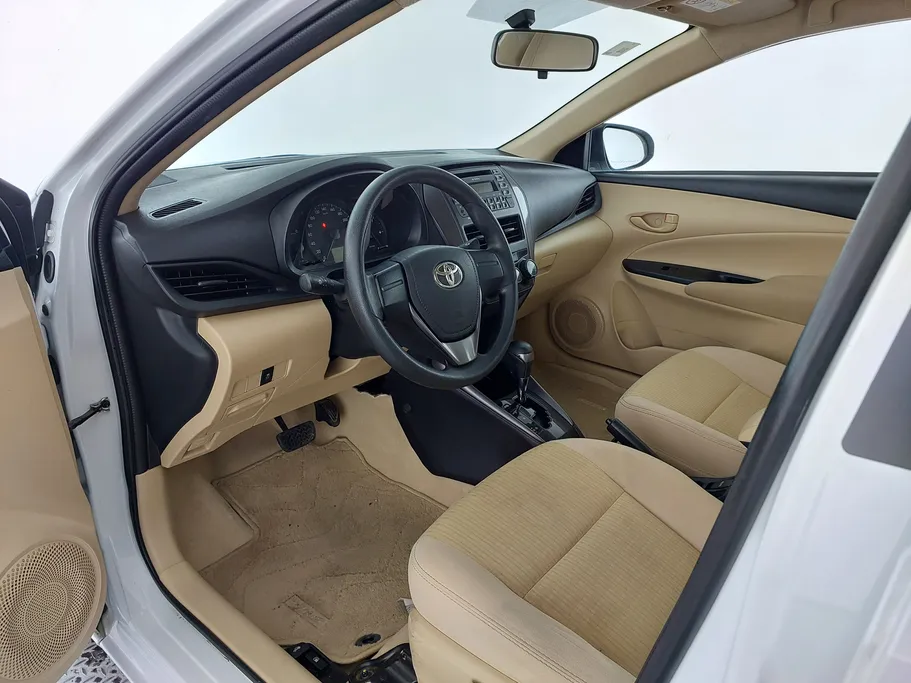 2021 Toyota Yaris  Y 