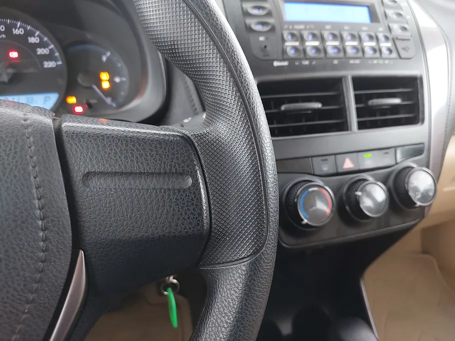 2021 Toyota Yaris  Y 