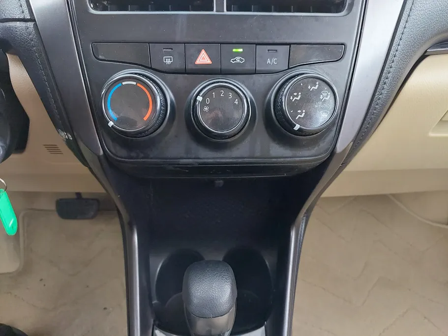 2021 Toyota Yaris  Y 