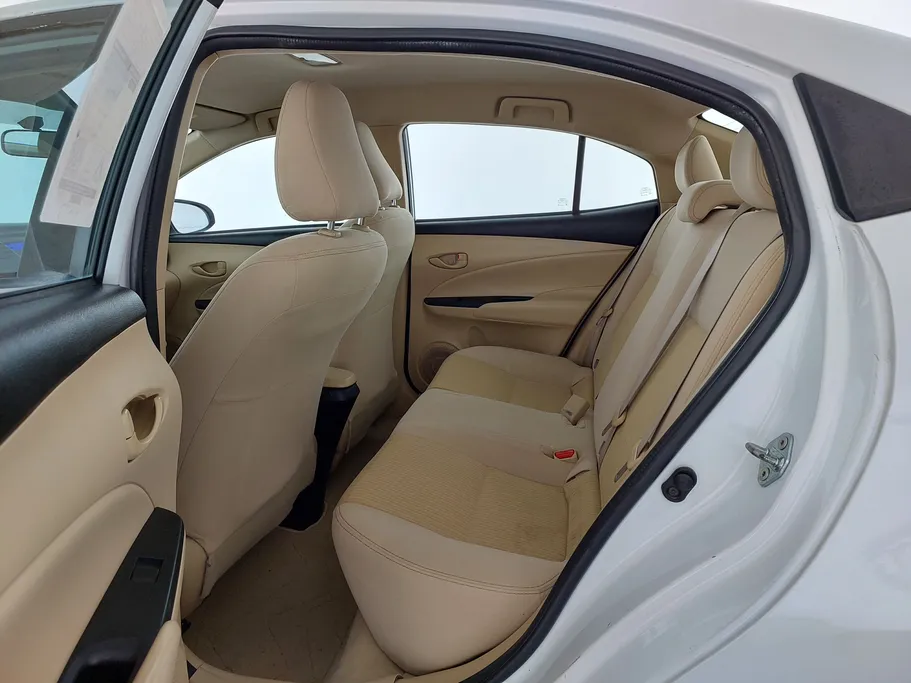 2021 Toyota Yaris  Y 