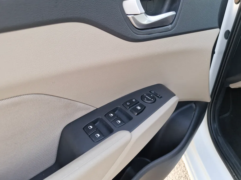 2023 Hyundai Accent Smart 