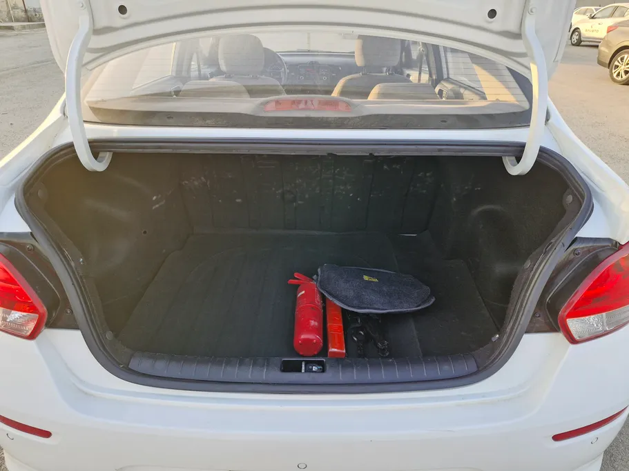 2023 Kia Pegas LX 