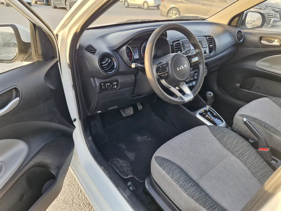 2023 Kia Pegas LX 