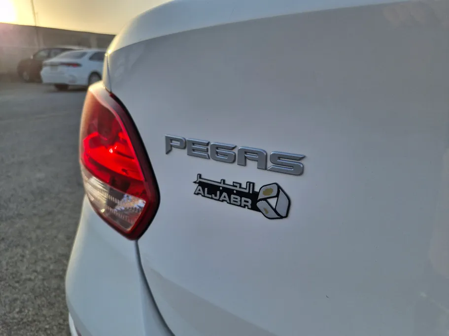 2023 Kia Pegas LX 