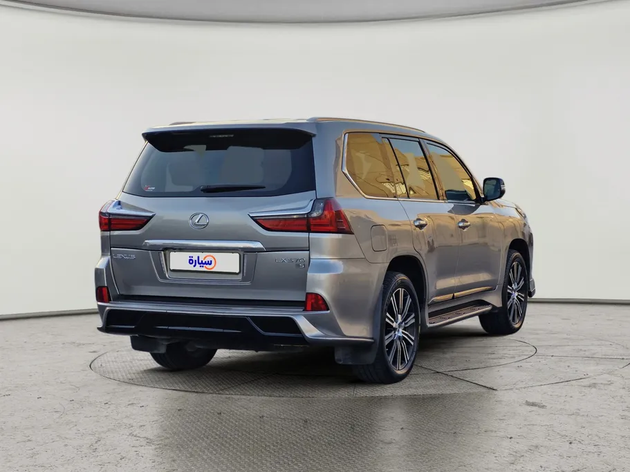 لكزس LX 570 S 2021 