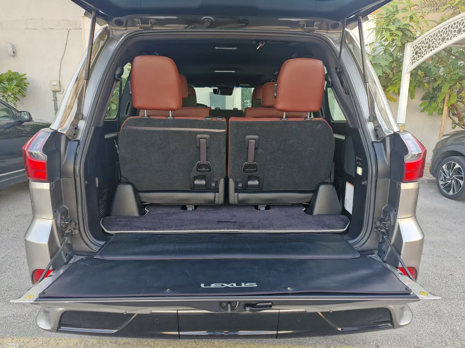 لكزس LX 570 S 2021 