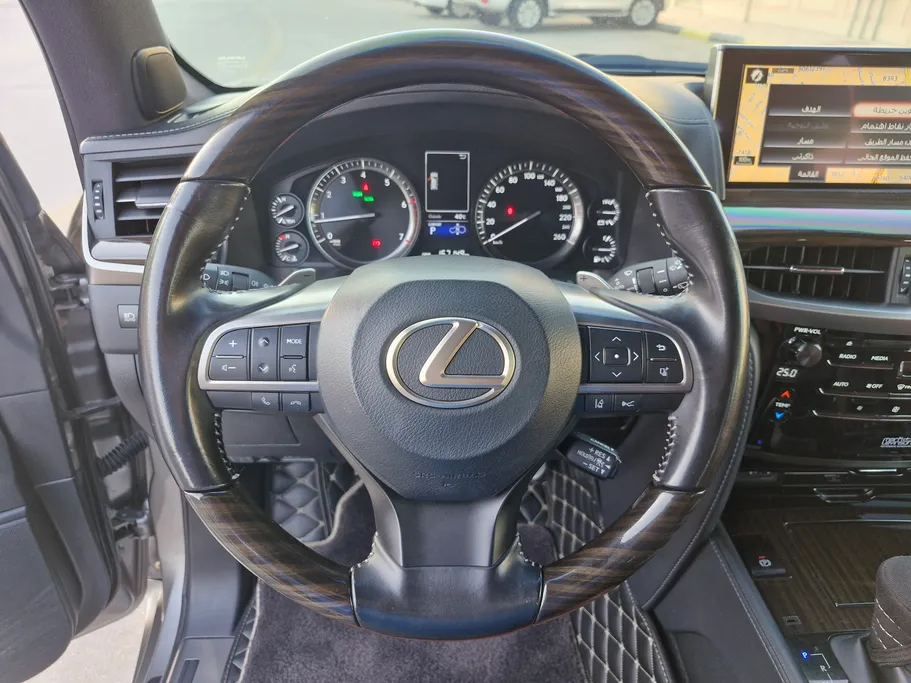 لكزس LX 570 S 2021 