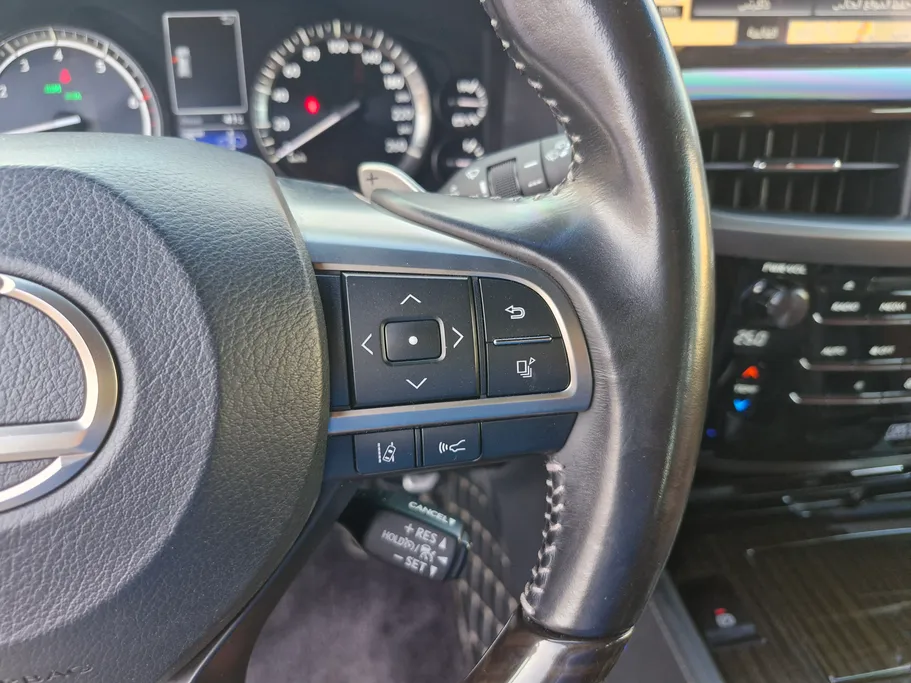 لكزس LX 570 S 2021 