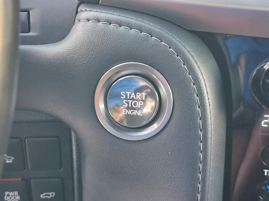 لكزس LX 570 S 2021 