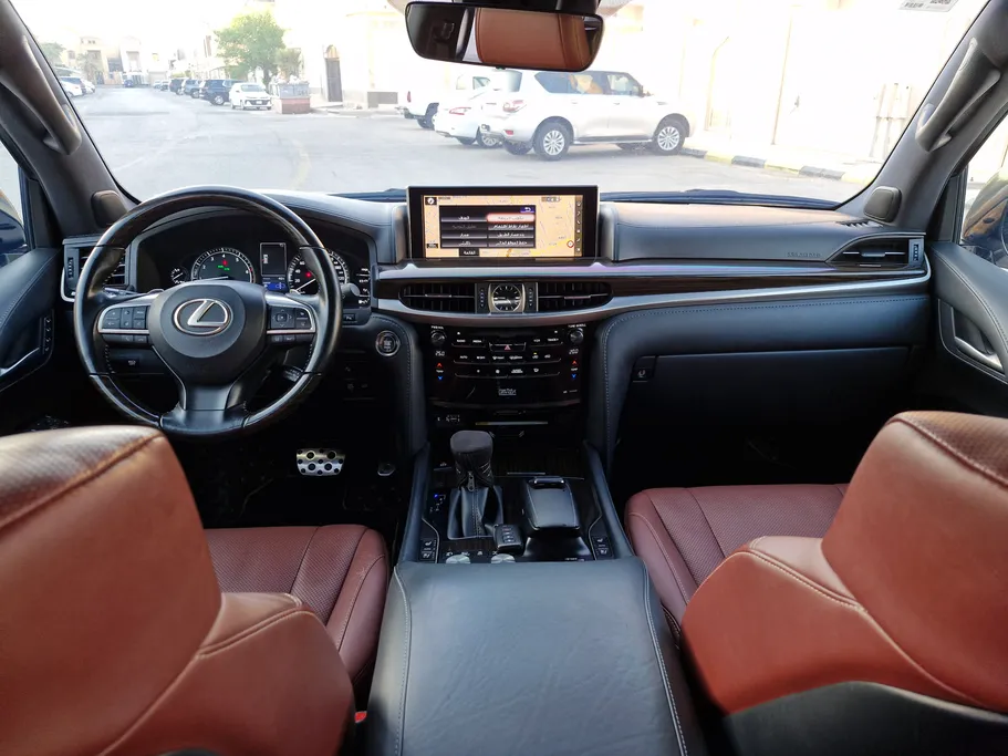 لكزس LX 570 S 2021 