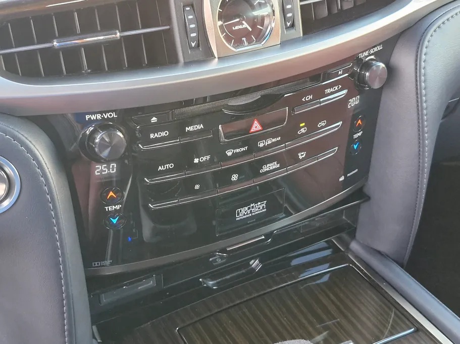 لكزس LX 570 S 2021 