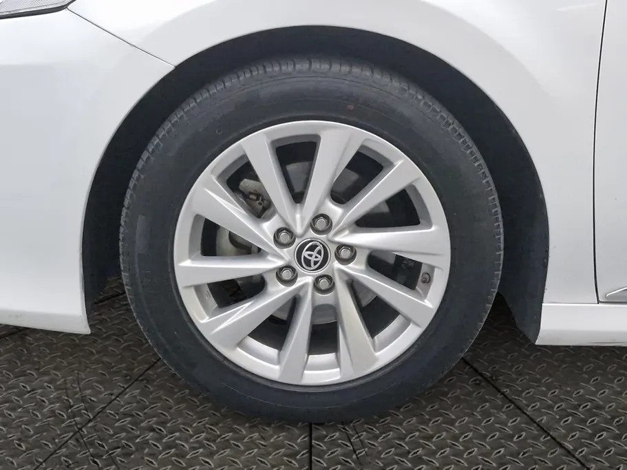 2024 Toyota Camry  GLE 