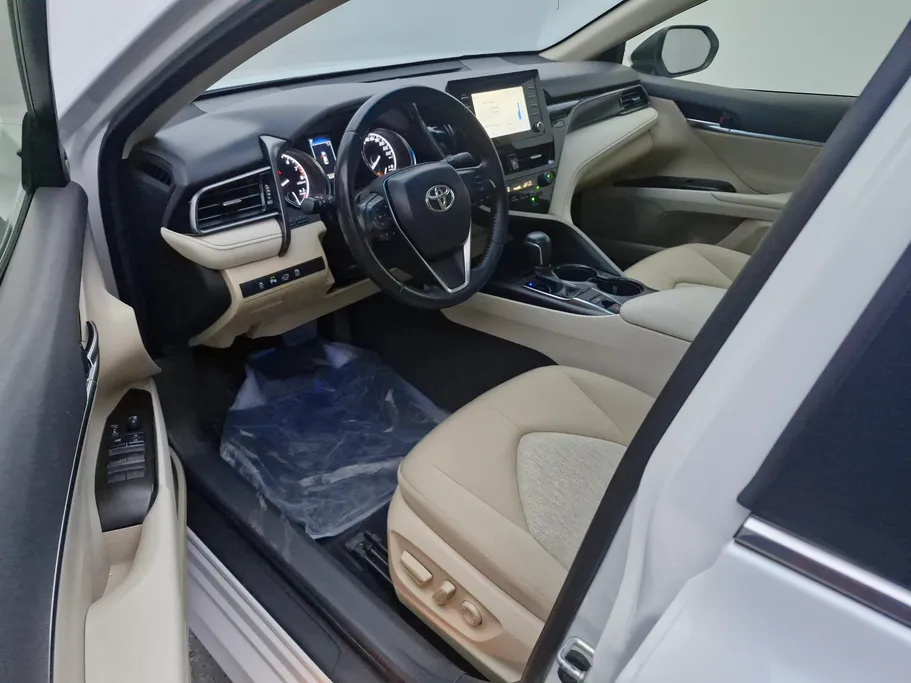 2024 Toyota Camry  GLE 