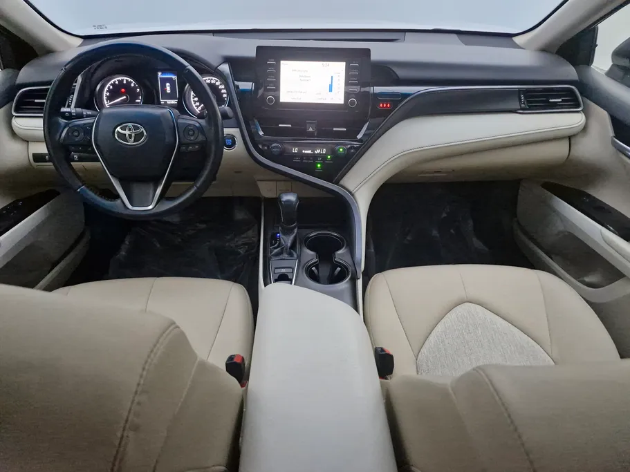 2024 Toyota Camry  GLE 