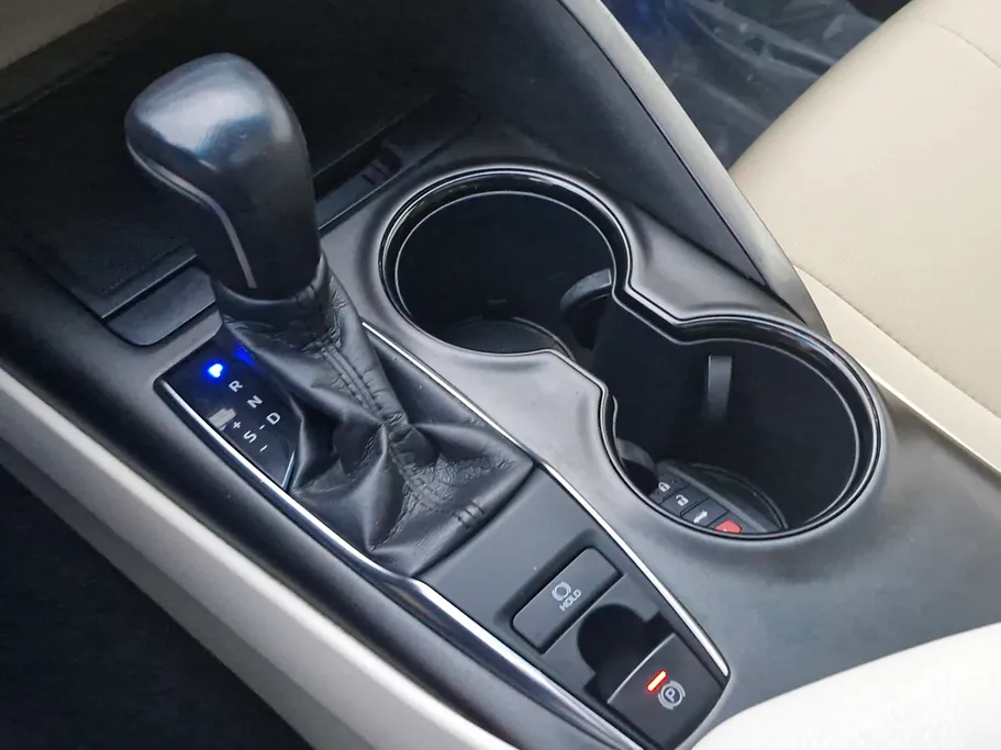 2024 Toyota Camry  GLE 