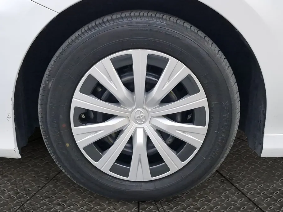 2024 Toyota Camry  LE HEV 