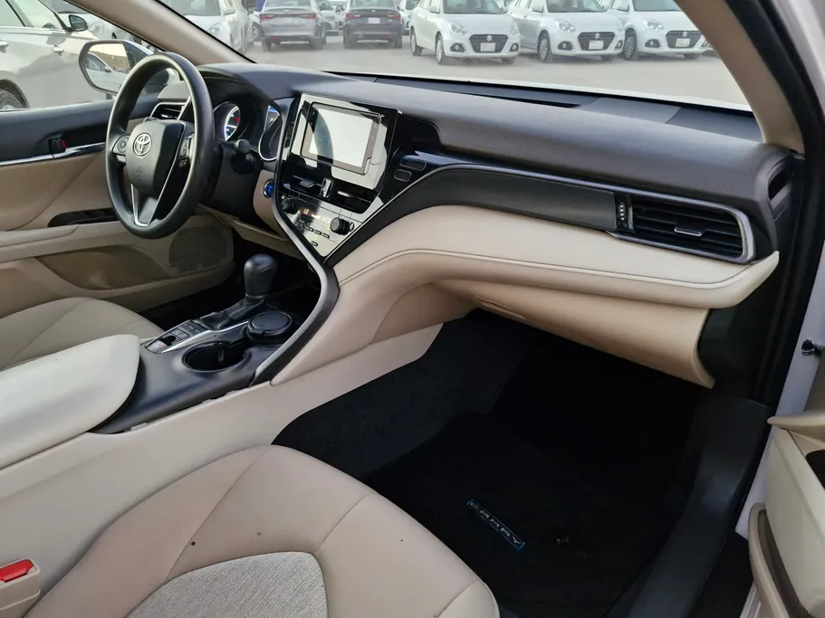 2024 Toyota Camry  LE HEV