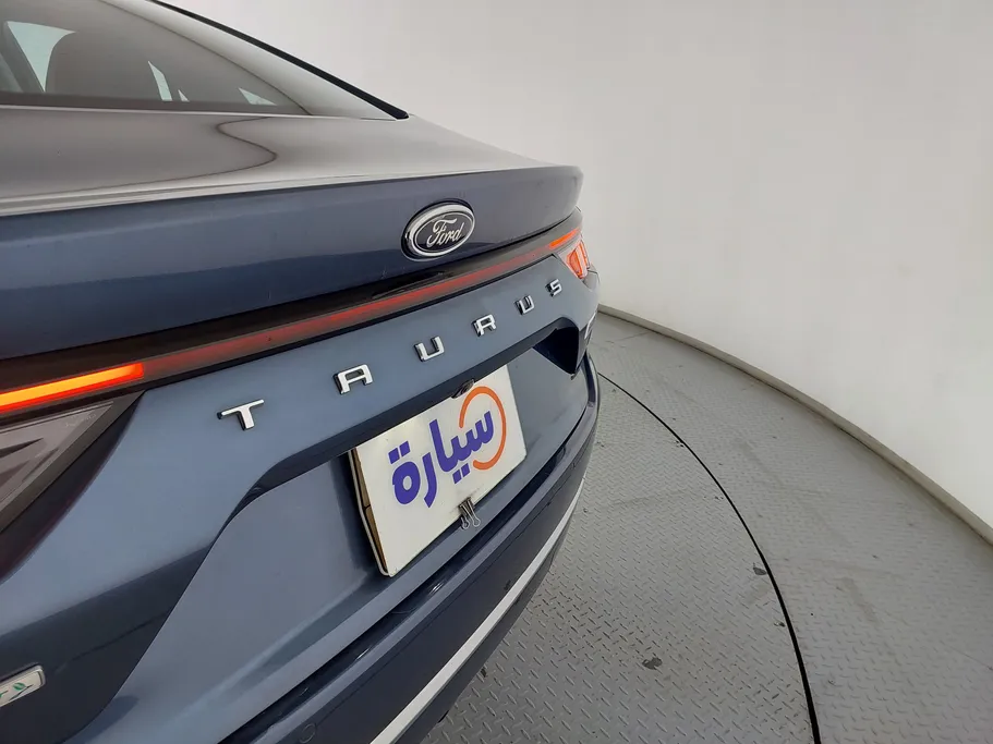2023 Ford Taurus Trend 