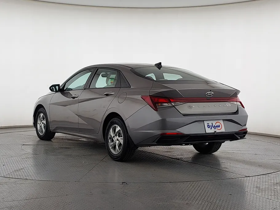 2022 Hyundai Elantra Smart 