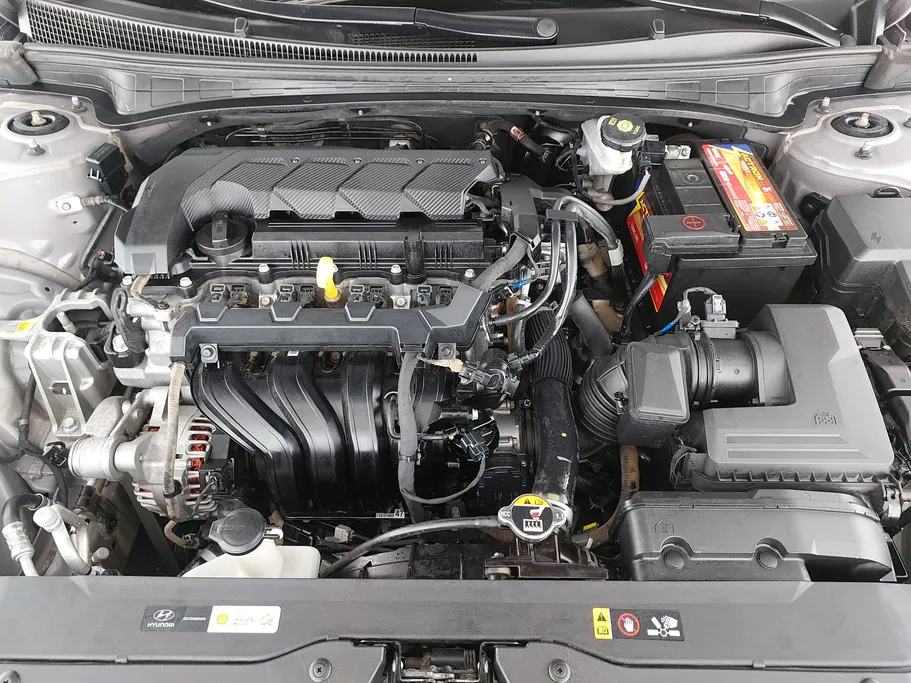 2022 Hyundai Elantra Smart 