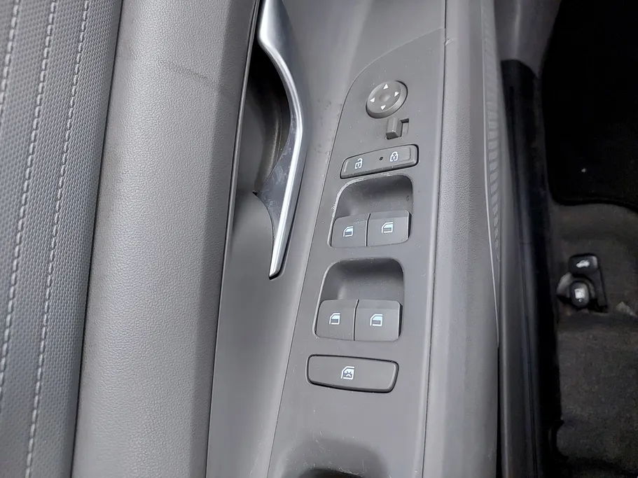 2022 Hyundai Elantra Smart 
