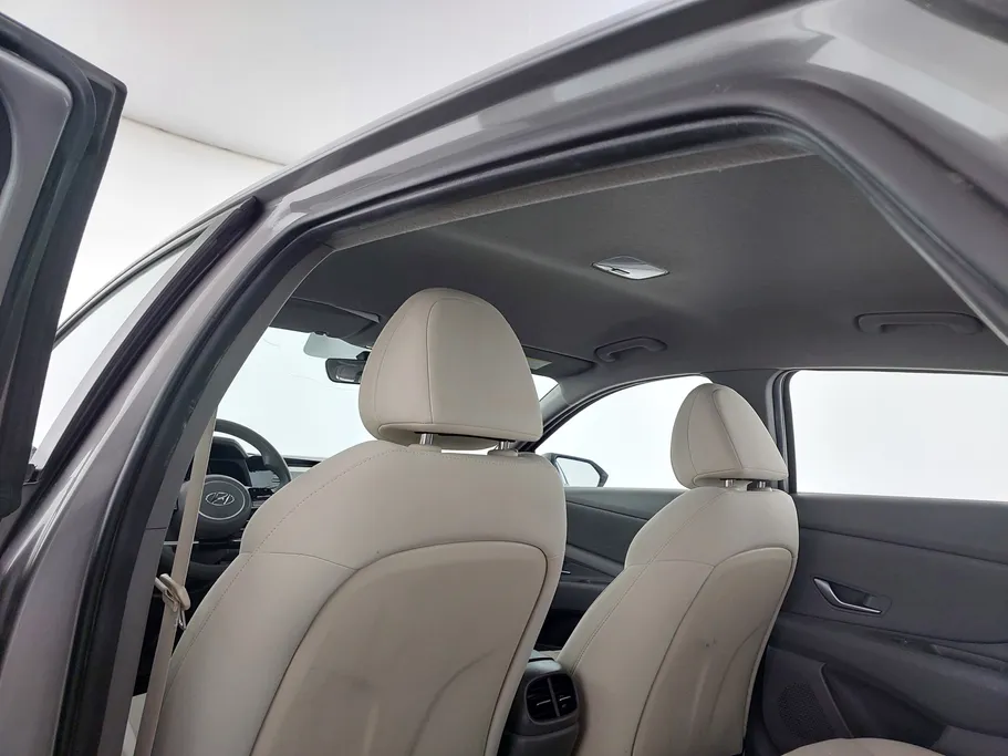 2022 Hyundai Elantra Smart 
