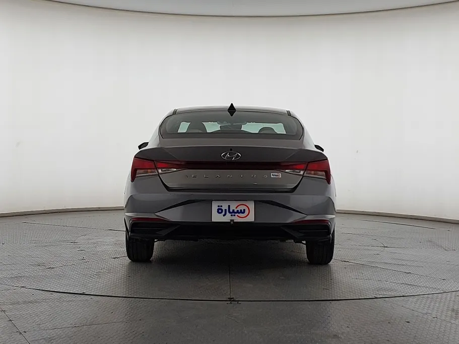 2022 Hyundai Elantra Smart 