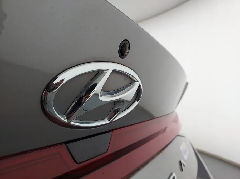 2022 Hyundai Elantra Smart 