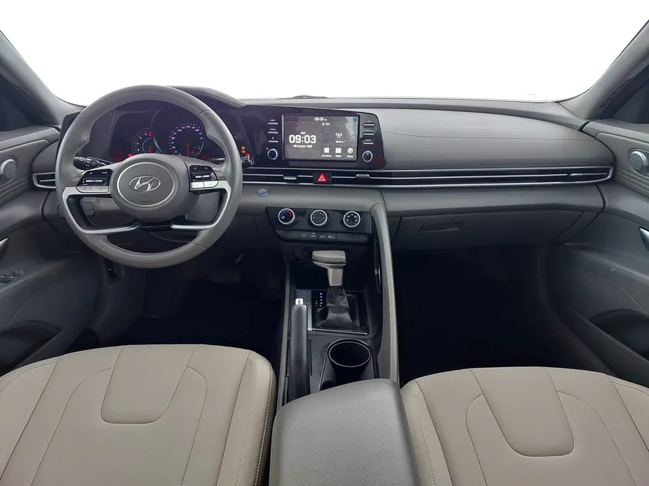 2022 Hyundai Elantra Smart 