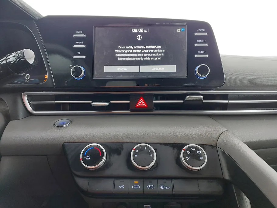 2022 Hyundai Elantra Smart 