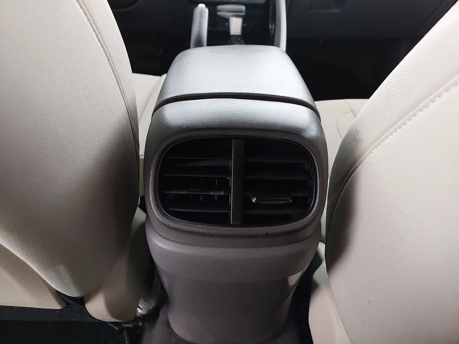 2022 Hyundai Elantra Smart 