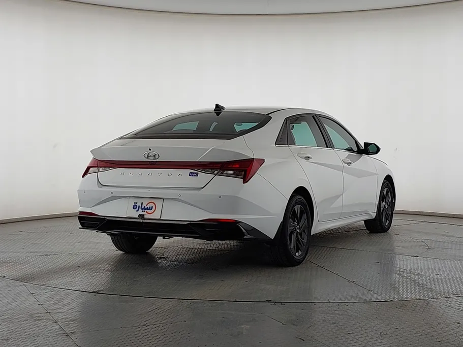 2022 Hyundai Elantra Smart 