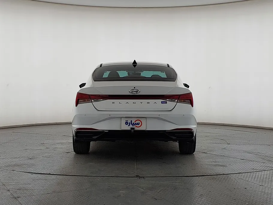 2022 Hyundai Elantra Smart 