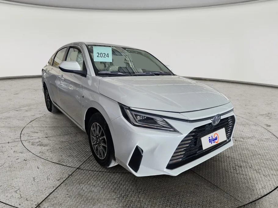2024 Toyota Yaris  Y 