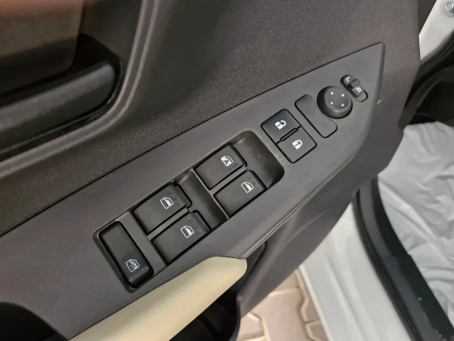 2024 Toyota Yaris  Y 