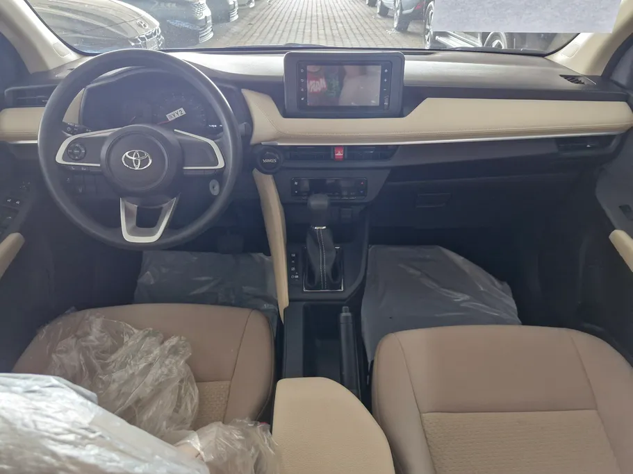 2024 Toyota Yaris  Y 
