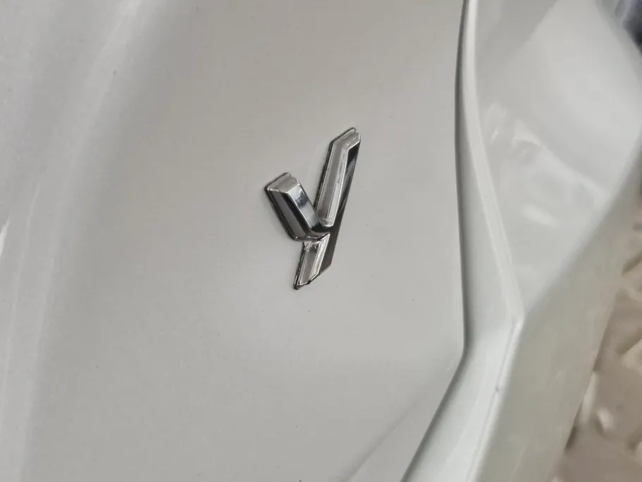 2024 Toyota Yaris  Y 