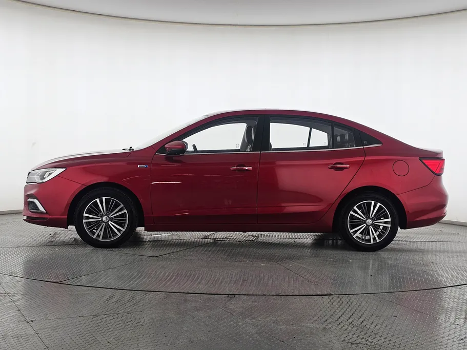 2022 MG 5 LUX 