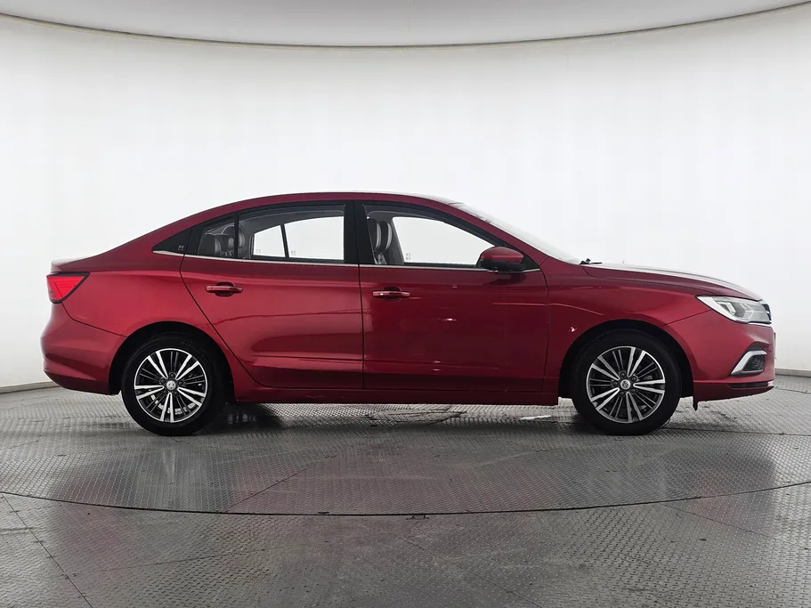 2022 MG 5 LUX 
